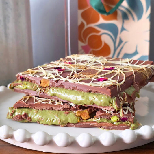 Easter Pistachio Feuilletine Chocolate Bar (510g)
