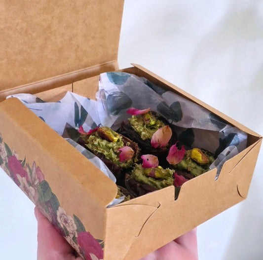 Pistachio Feuilletine Medjool Dates