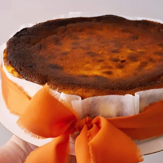Whole Vanilla Bean Burnt Basque Cheesecake 9"
